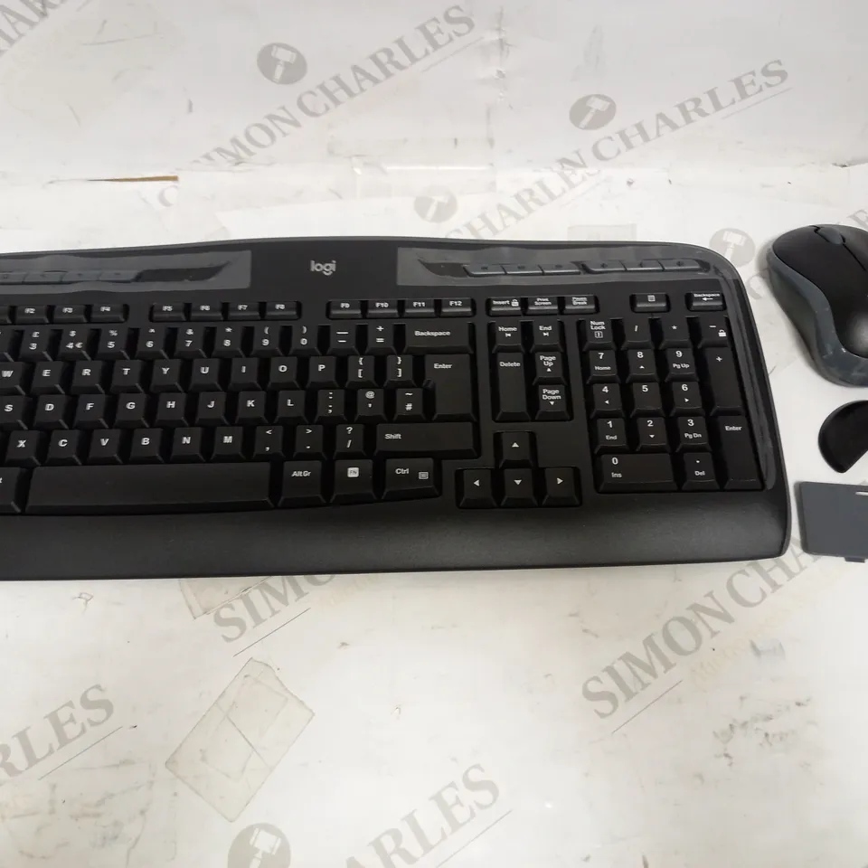 LOGITECH MK330 WIRELESS KEYBOARD