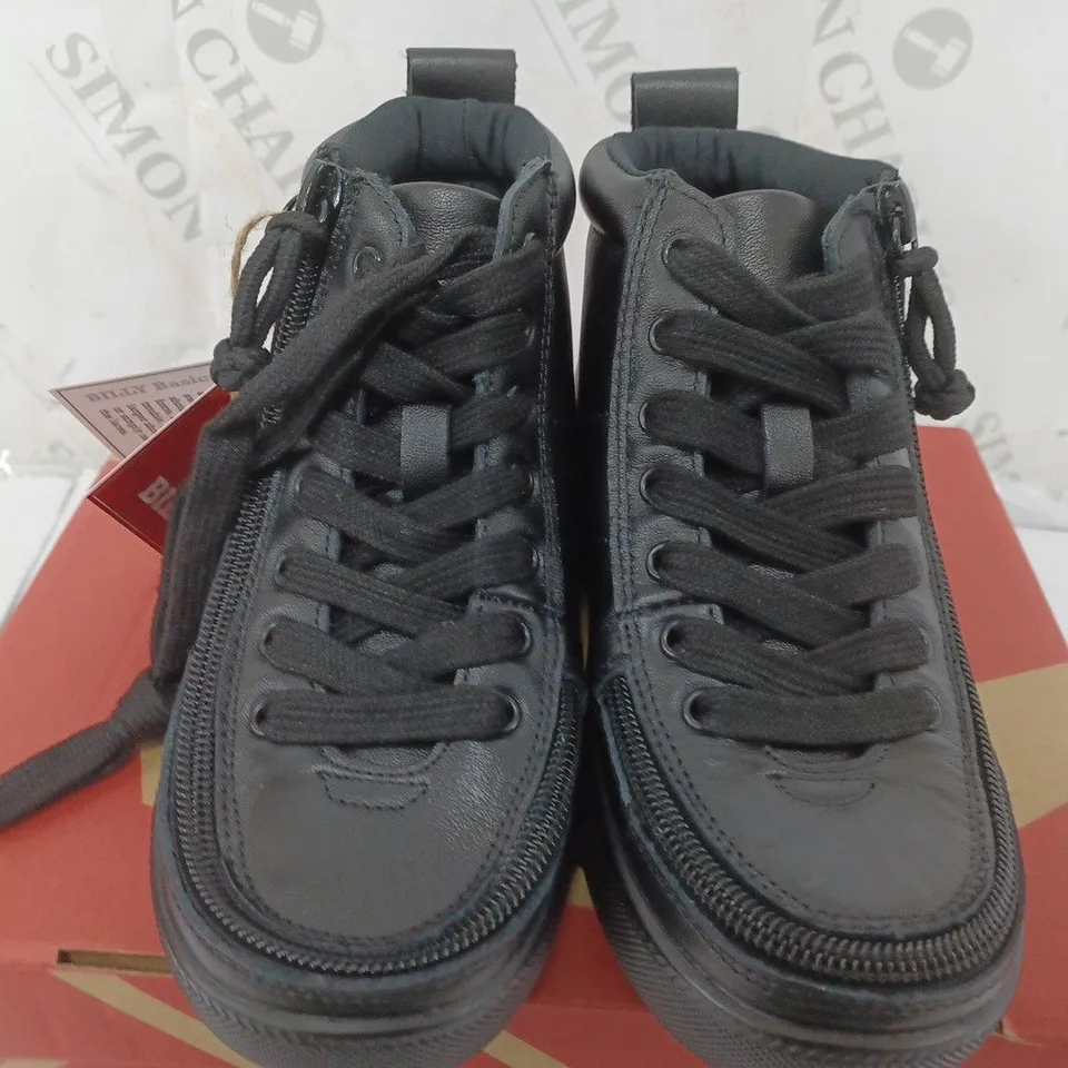 BOXED PAIR OF BILLY CLASSIC LACE HIGHS IN BLACK - KIDS UK10
