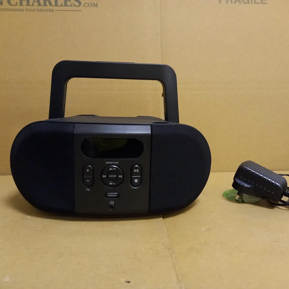 CD BOOMBOX-FM RADIO 3.5MM SOCKET