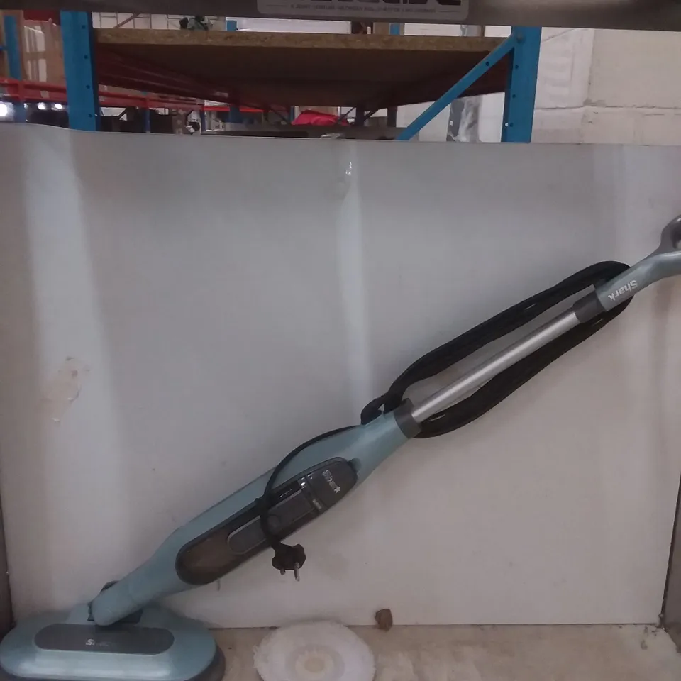 SHARK STEAM AND SCRUB STEAM MOP 