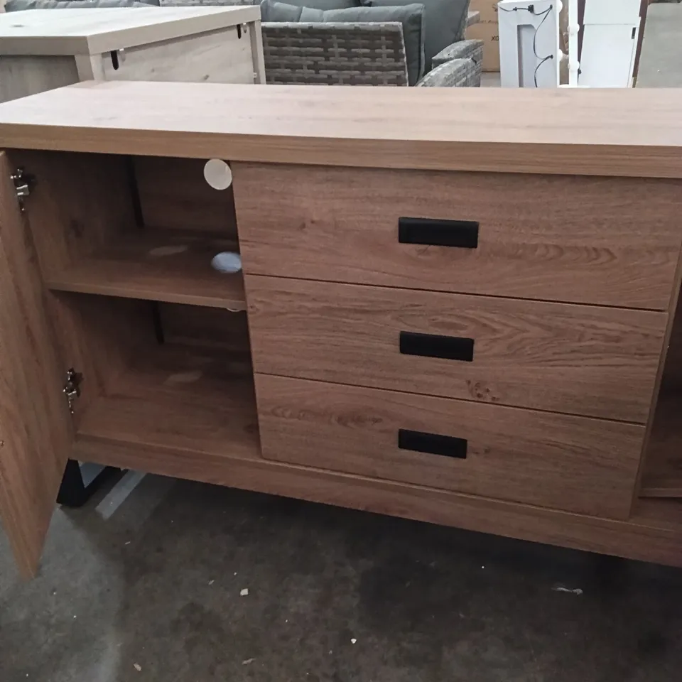 OAK-EFFECT SIDEBOARD WITH DRAWERS AND CUPBOARD -SLIGHT WOBBLE