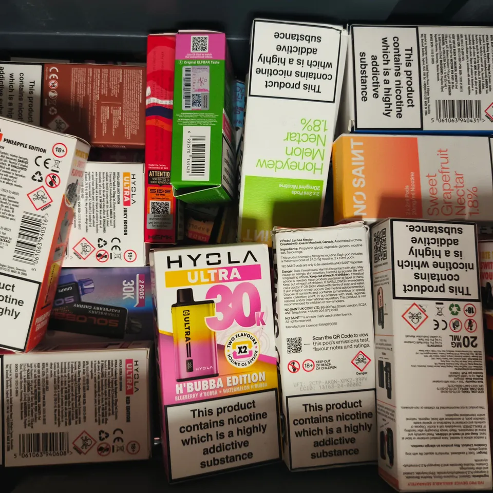 APPROXIAMTELY 20 ASSORTED VAPING PRODUCTS - COLLECTION ONLY