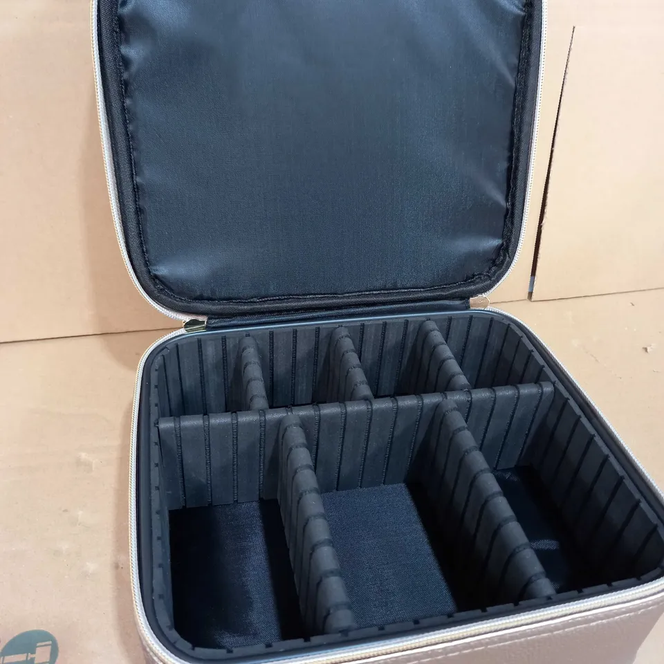 METALLIC MAKE-UP ORGANISER TWO TIER VANITY CASE - GOLD