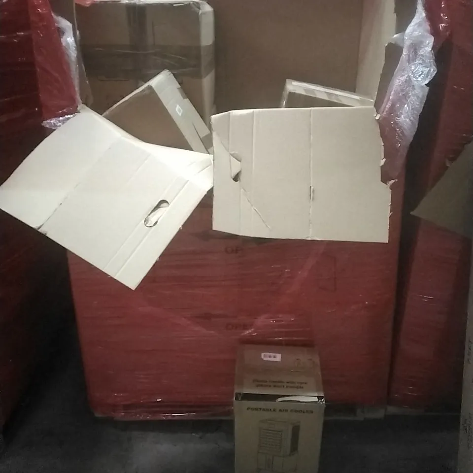A PALLET CONTAINING ASSORTED HOUSEHOLD GOODS AND PRODUCTS TO INCLUDE; CORNER DESK, PORTABLE AIR COOLER, BOXED FURNITURE ETC