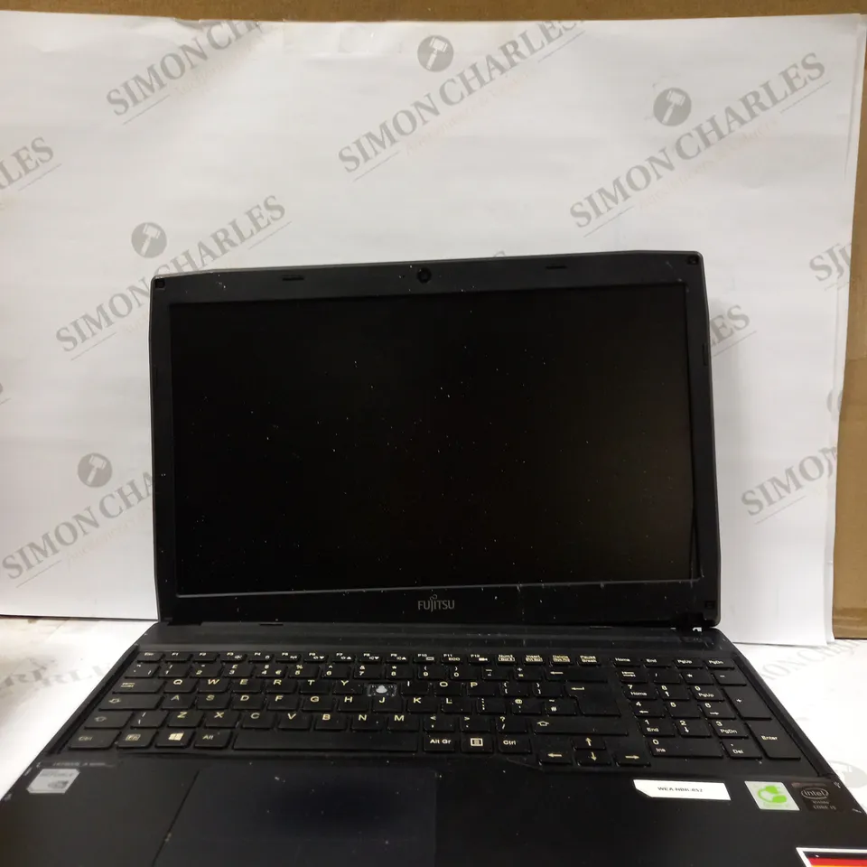 FUJITSU LIFEBOOK AH544 LAPTOP IN BLACK