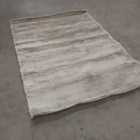 QUALITY DESIGNER AREA RUG - APPROXIMATELY 195 x 140cm