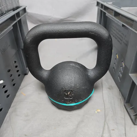 KETTLEBELL – 6 KG, CAST IRON, BLACK WITH TURQUOISE BAND