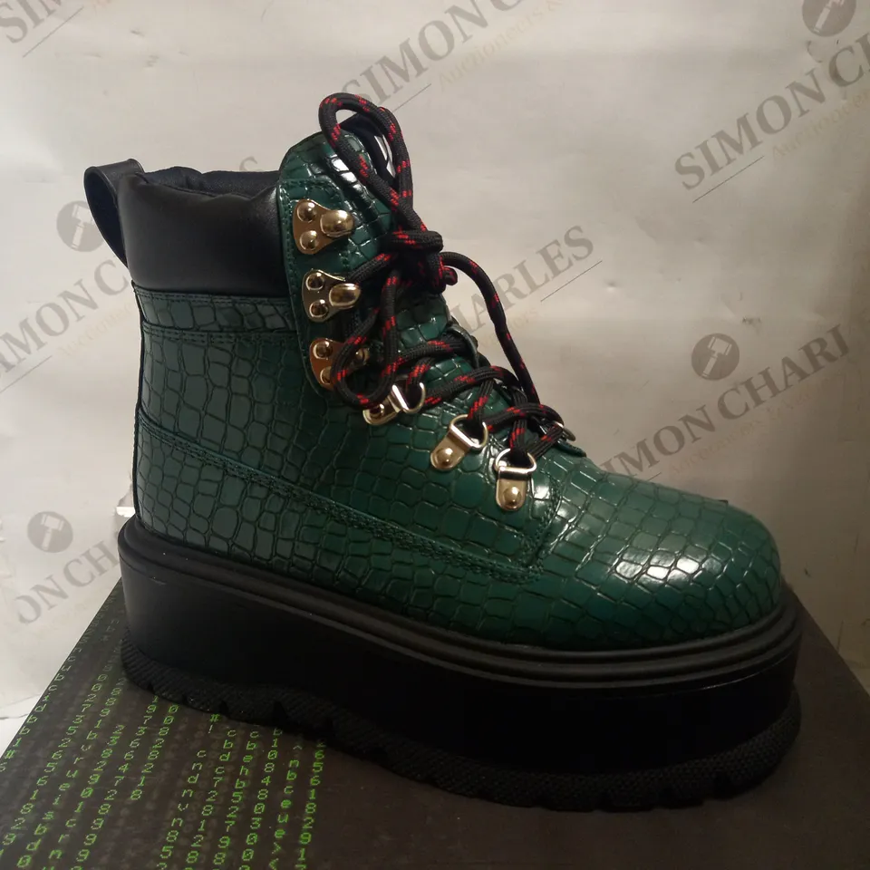 KOI VEGAN SHADOW EMERALD PLATFORM BOOTS - SIZE 3