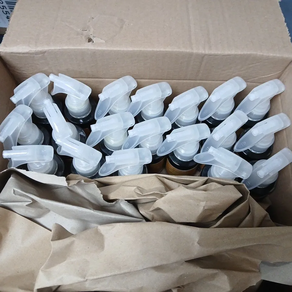 BOX OF APPROXIMATELY 20 THE WIG GURUS PURE BEIGE SPRAY