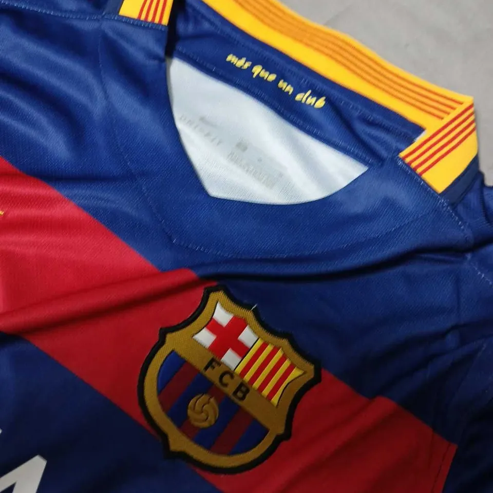 FC BARCELONA 2015-16 HOME SHIRT – SIGNED BY MESSI, NEYMAR & SUÁREZ (TRES AMIGOS) NIKE UNICEF - MEDIUM
