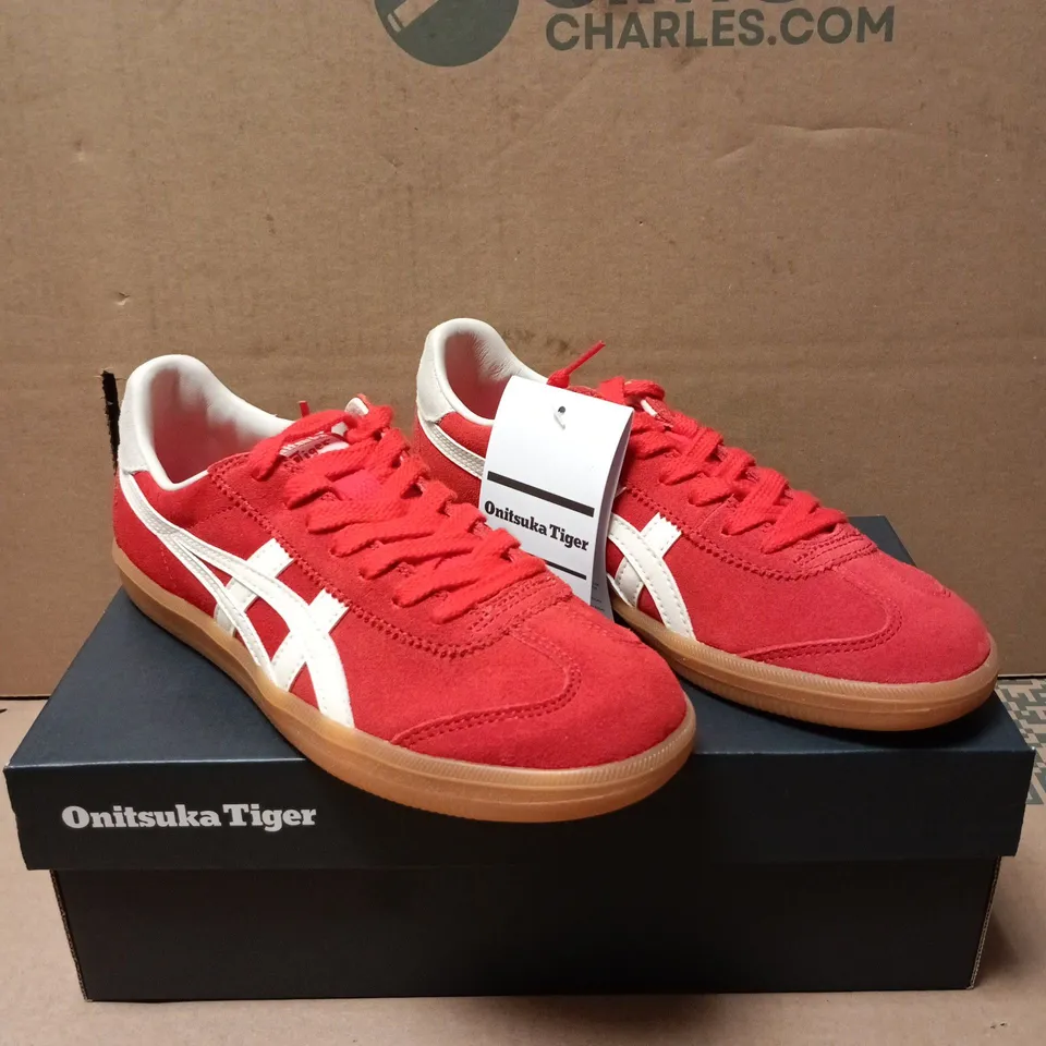 ONITSUKA TIGER TOKUTEN FIERY RED/CREAM TRAINERS – UK4 (US5)
