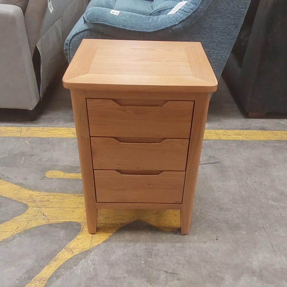 DESIGNER WOODEN 3 DRAWER CHEST OF DRAWERS