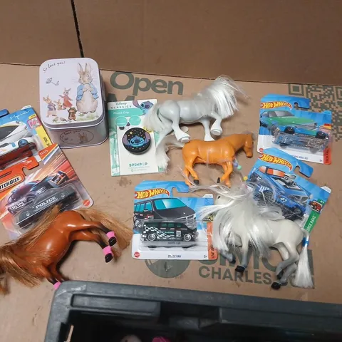 LARGE QUANTITY OF ASSORTED TOYS AND ACCESSORIES TO INCLUDE; HOTWHEELS CARS, MATCH BOX CARS, HORSE FIGURES