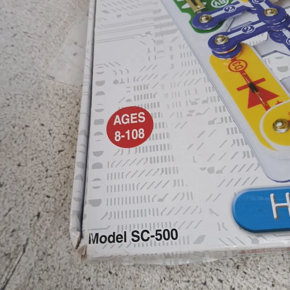 ELENCO SNAP CIRCUITS PRO ELECTRONICS LEARNING KIT - MODEL SC-500 (75+ PARTS)