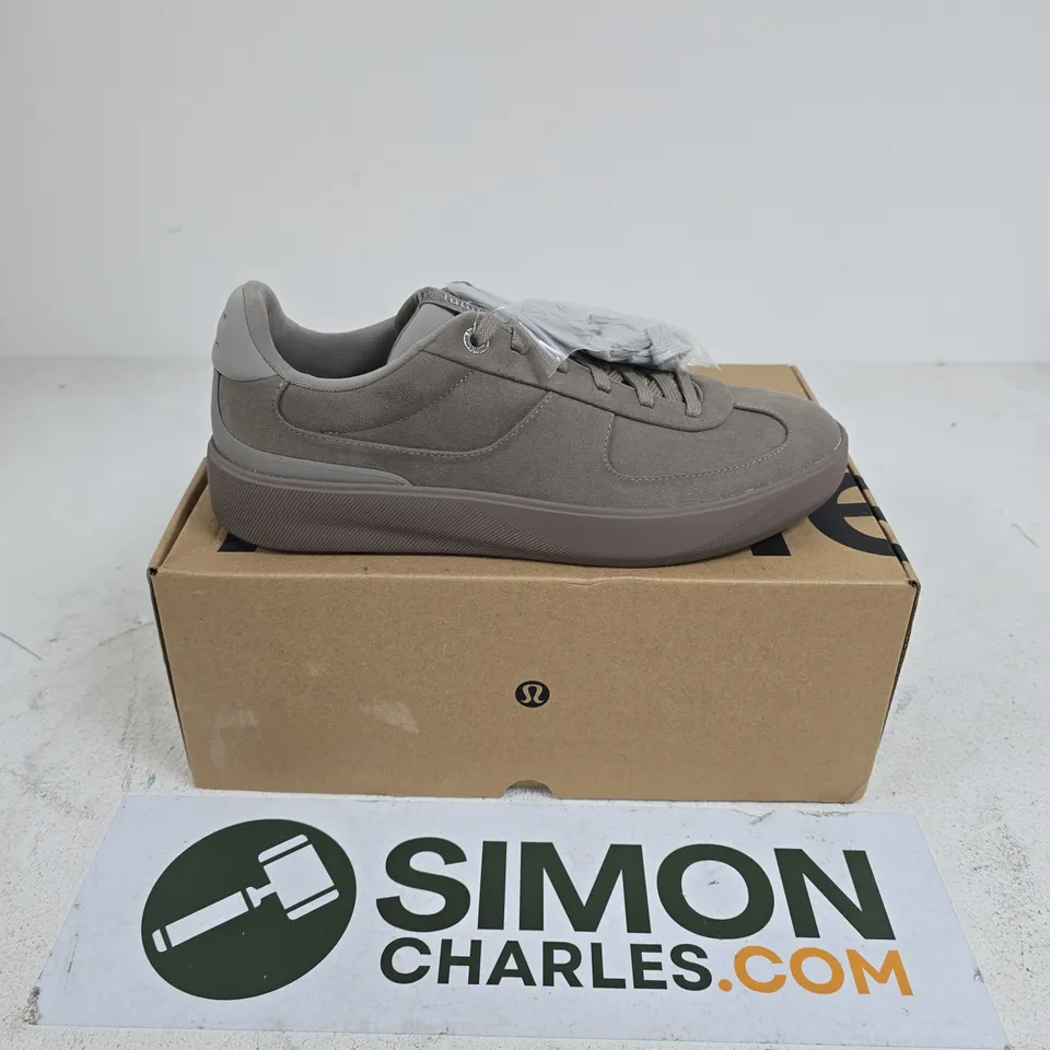BOXED PAIR OF LULULEMON MENS CITYVERSE MICROSUEDE SNEAKERS - UK 10