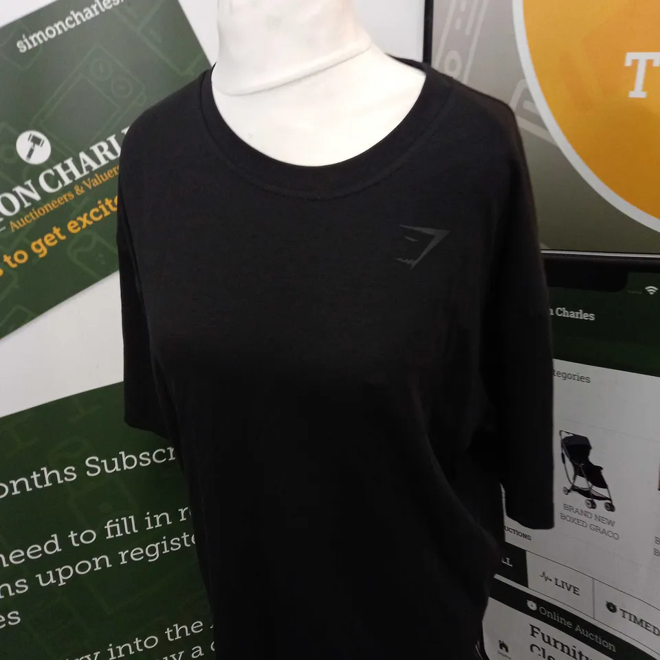 GYMSHARK LOGO CASUAL T-SHIRT SIZE S