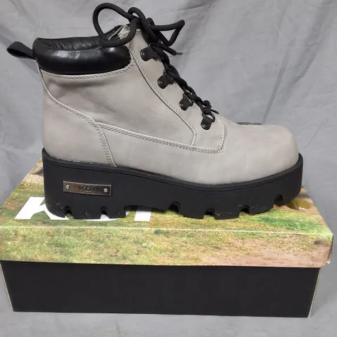 PAIR OF KOI GREY CHUNKY SOLED BOOTS - UK 6