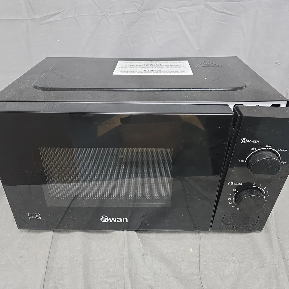 SWAN 20L 700W MANUAL MICROWAVE - BLACK - COLLECTION ONLY 