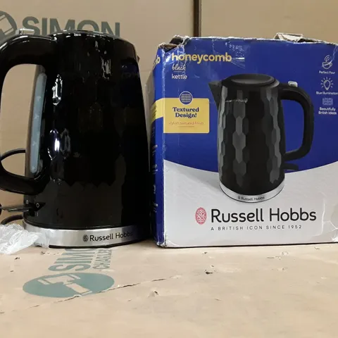 BOXED RUSSEL HOBBS KETTLE 26051