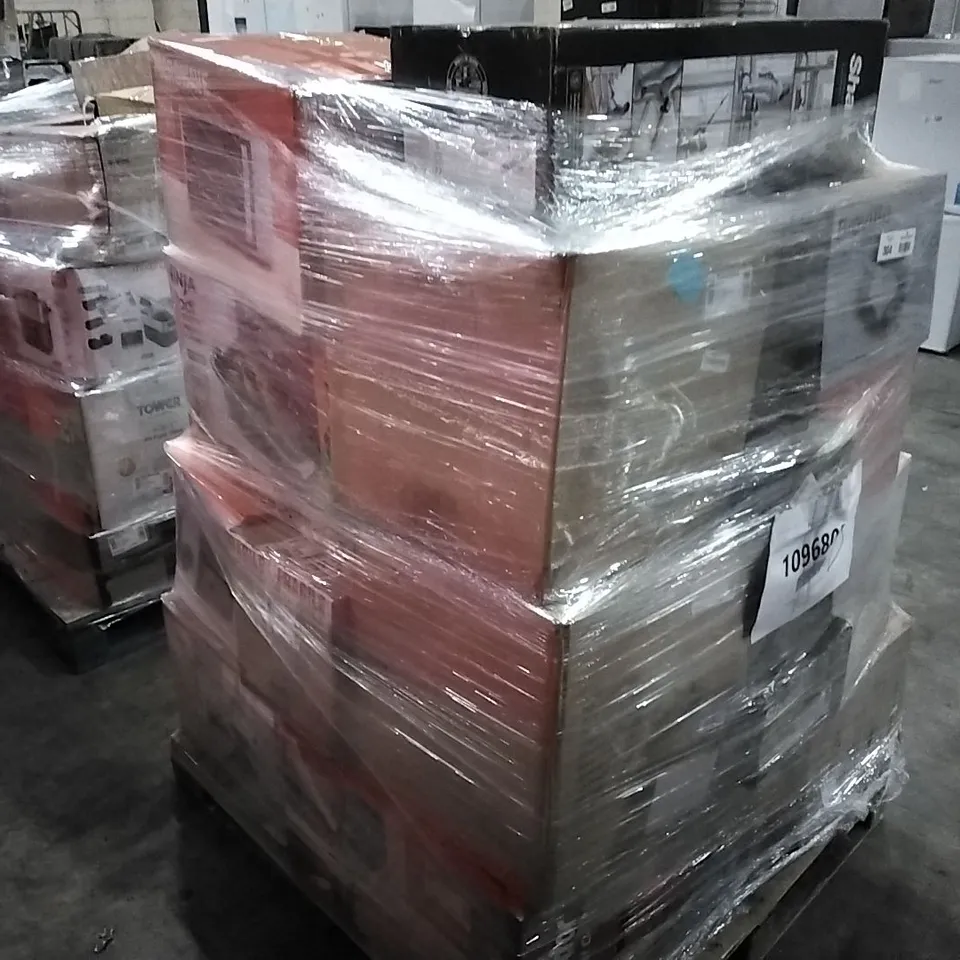 PALLET OF APPROXIMATELY 21 UNPROCESSED RAW RETURN HOUSEHOLD AND ELECTRICAL GOODS TO INCLUDE;