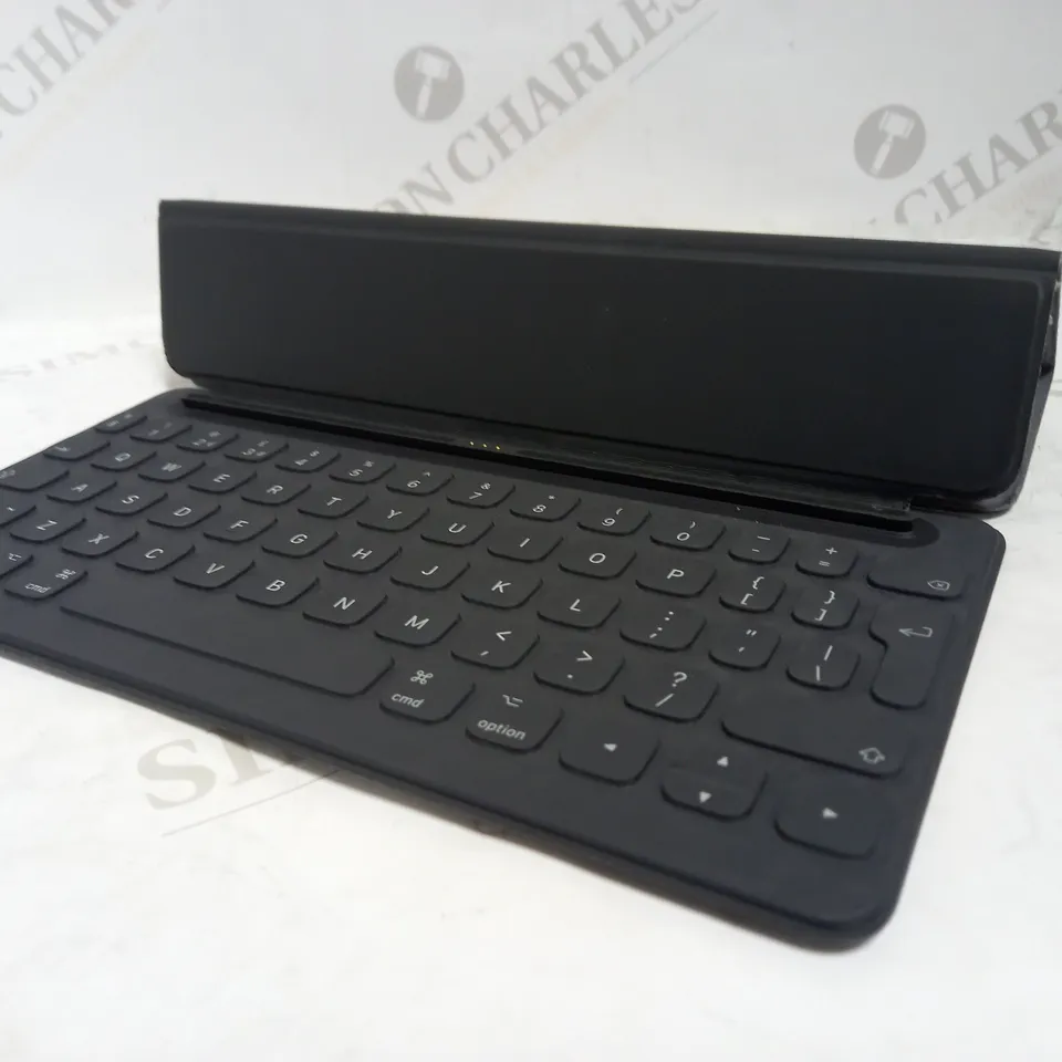 APPLE IPAD SMART KEYBOARD 11" A1829