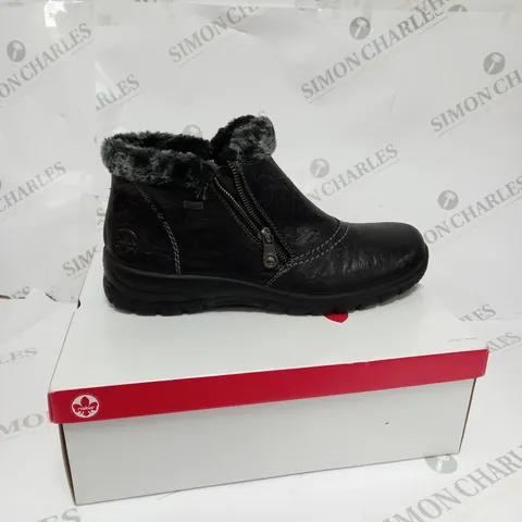 BOXED PAIR OF RIEKER SHOES SIZE EUR 42
