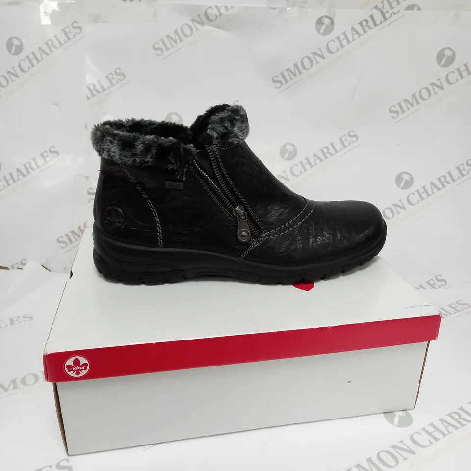 BOXED PAIR OF RIEKER SHOES SIZE EUR 42