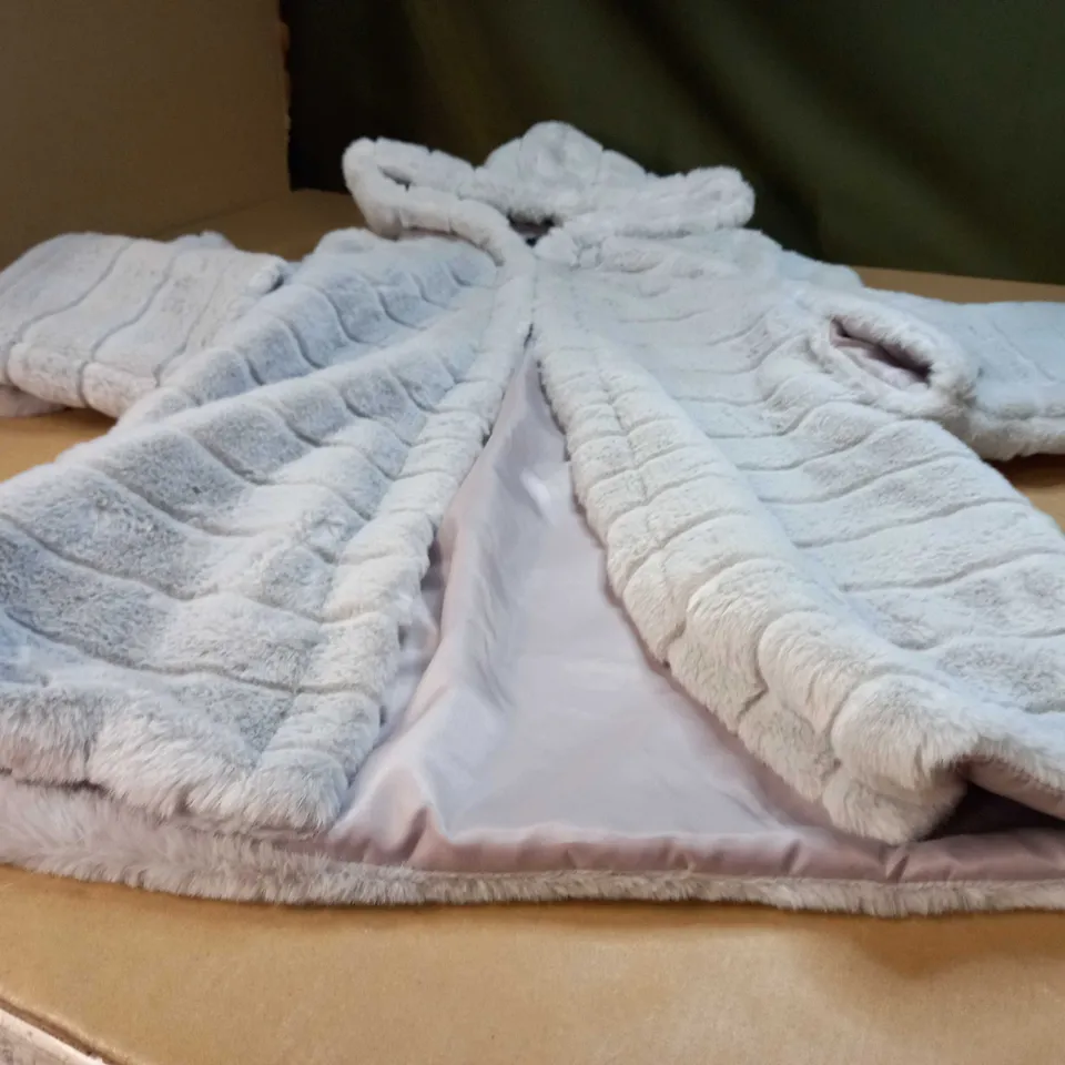 DESIGNER LIGHT GREY FAUX FUR JACKET - SMALL