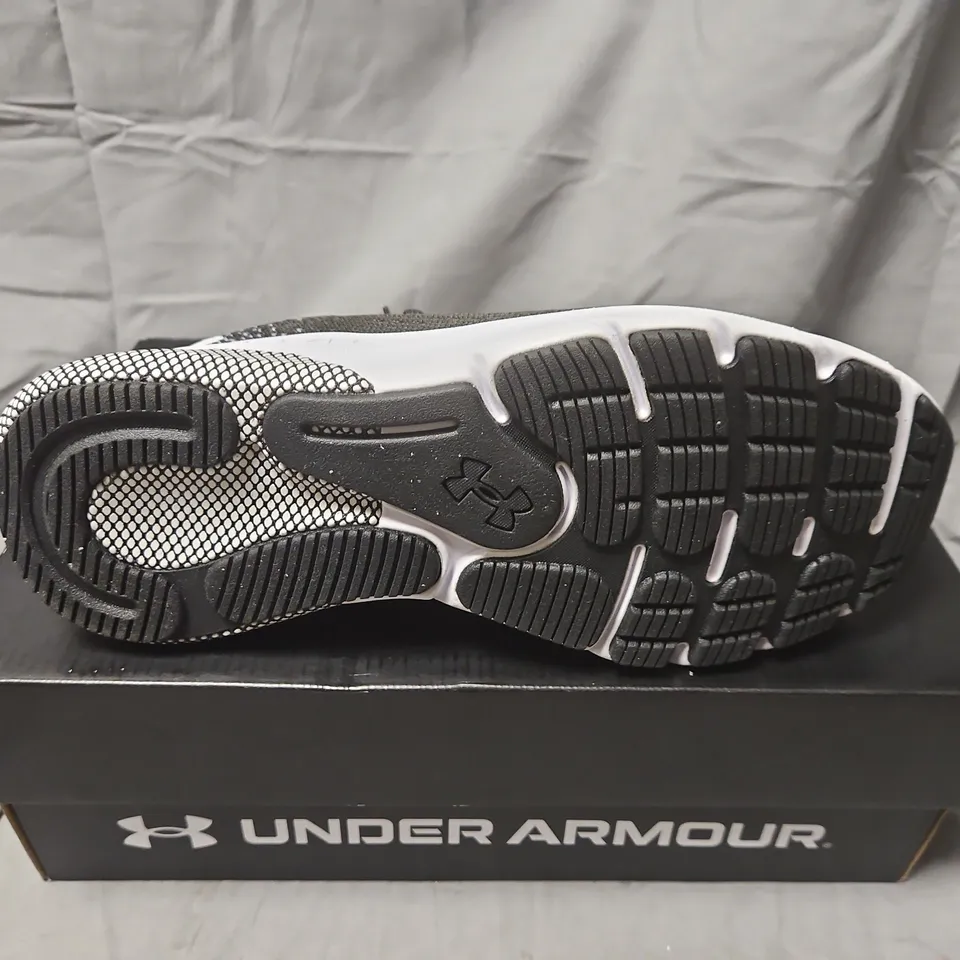 BOXED UNDER ARMOUR UA HOVR TURBULENCE 2 TRAINERS – BLACK/GRAY, UK 8