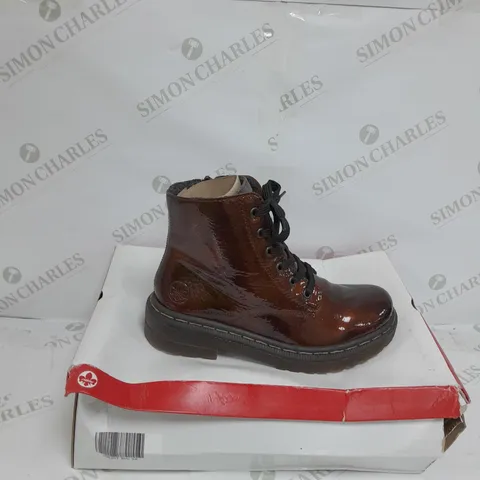 PAIR OF RIEKER LACE ANKLE BOOTS IN BRONZE - 4