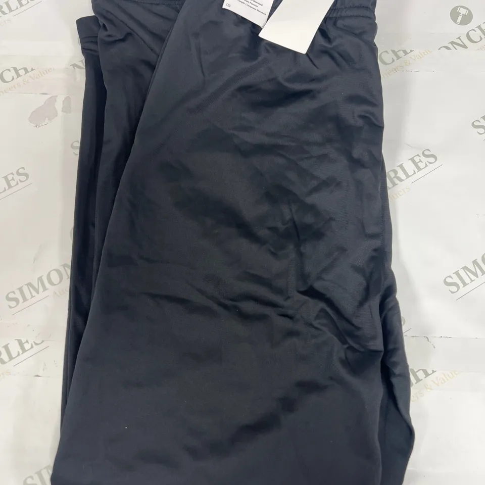 NIKE STANDARD FIT PANTS IN BLACK SIZE LARGE