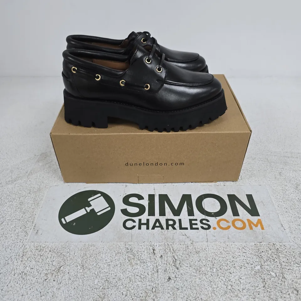 BOXED PAIR OF DUNE BLACK LEATHER CHUNKY LACE UP BOAT SHOES - SIZE 6