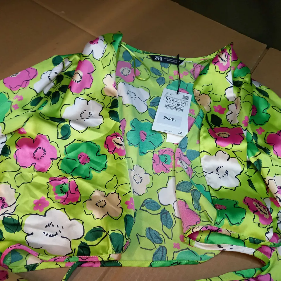 ZARA 70'S INSPIRED VIBRANT GRREEN SATIN FRONT TIE TOP - XL