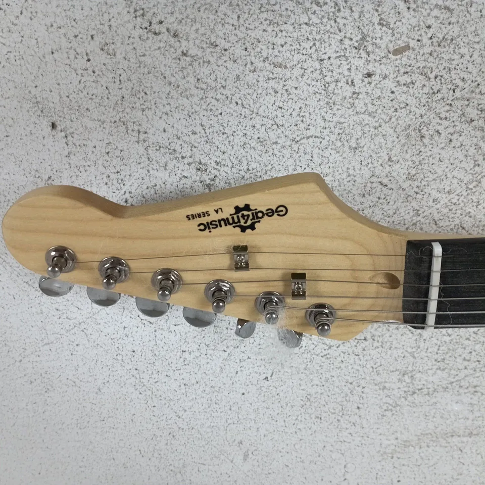 GEAR4MUSIC STRAT-STYLE ELECTRIC GUITAR