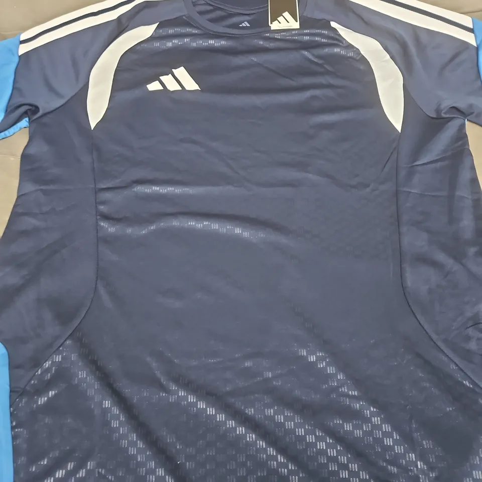 ADIDAS CLIMACOOL SHORT-SLEEVE TOP – SIZE L