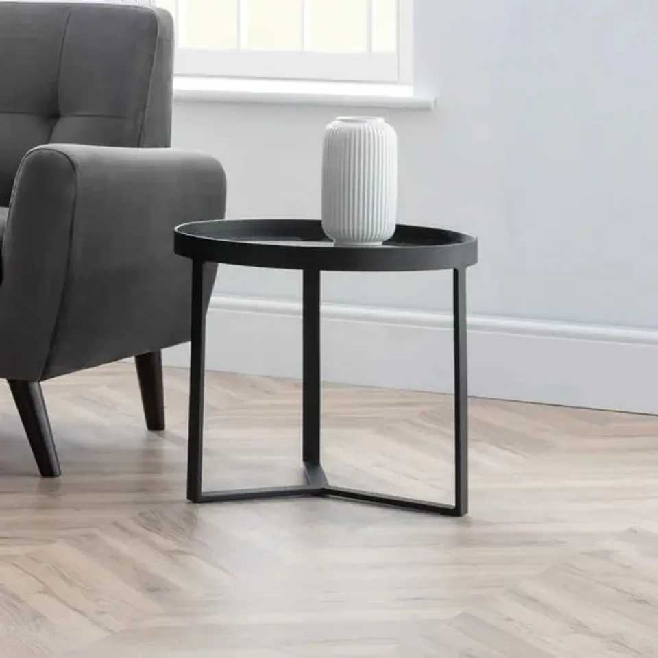 BOXED LAMP TABLE IN BLACK / SMOKED GLASS ( 1 BOX )