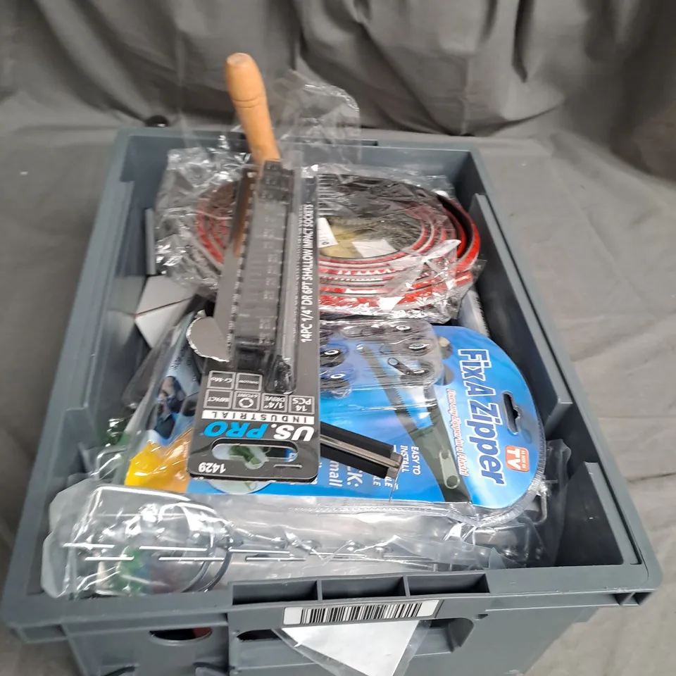 APPROXIMATELY 20 ASSORTED HOUSEHOLD ITEMS TOO INCLUDE TOOL KITS , KITCHEN APPLIANCES , TAPE RECORDER