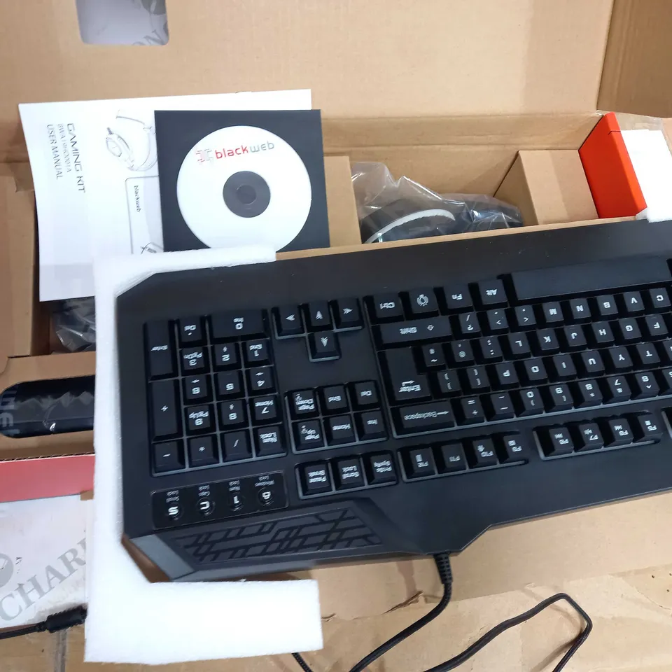 BOXED BLACKWEB 4 IN 1 GAMING KIT 