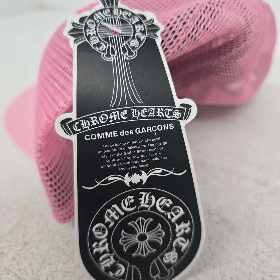 COMME DES GARÇONS X CHROME HEARTS TRUCKER CAP – PINK, LARGE