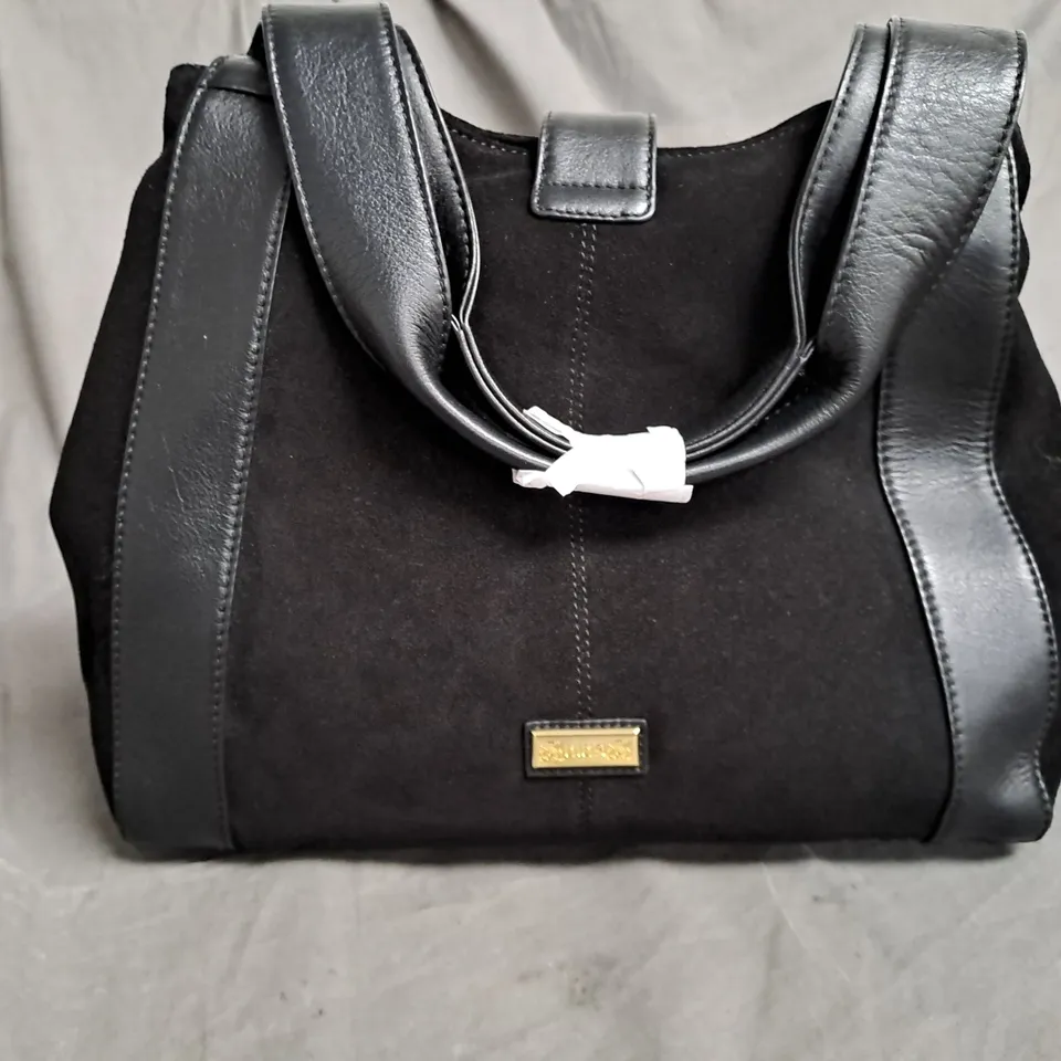 BIBA BLACK SHORT STRAP HAND BAG 