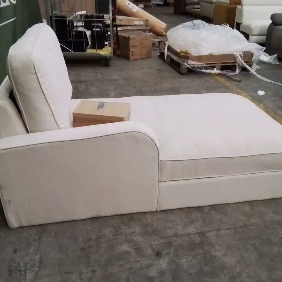 FABRIC UPHOLSTERED CHASE -CREAM-
