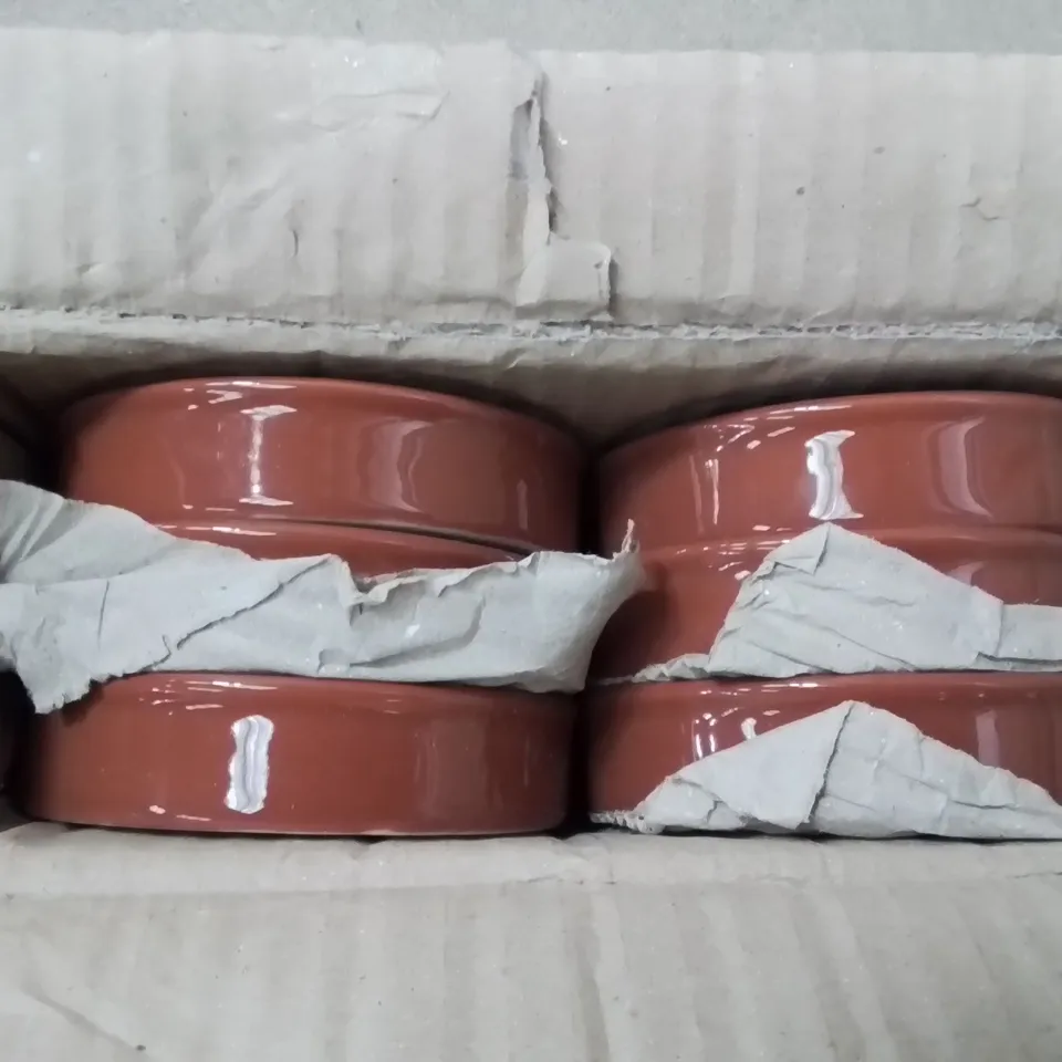 BOX CONTAINING 6 TAPAS DISHES