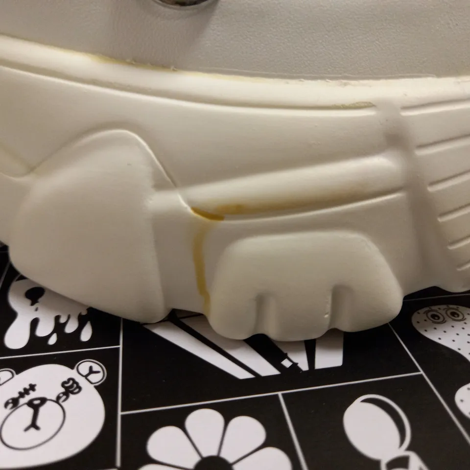 KOI VEGAN JINX WHITE MYSTIC CHARM TRAINERS - SIZE 6