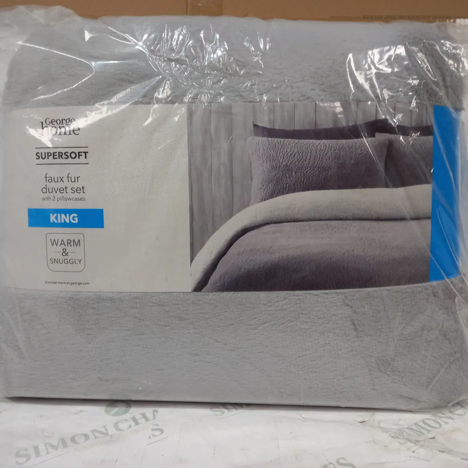 BRAND NEW SUPERSOFT FAUX FUR DUVET SET WITH 2 PILLOWCASES IN GREY - KING