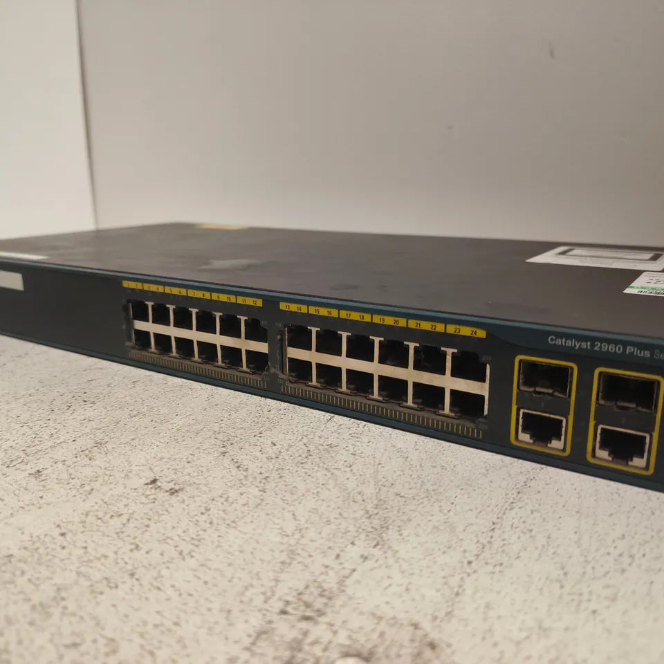 CISCO CATALYST 2960 PLUS SERIES 24-PORT ETHERNET SWITCH (RACKMOUNT)
