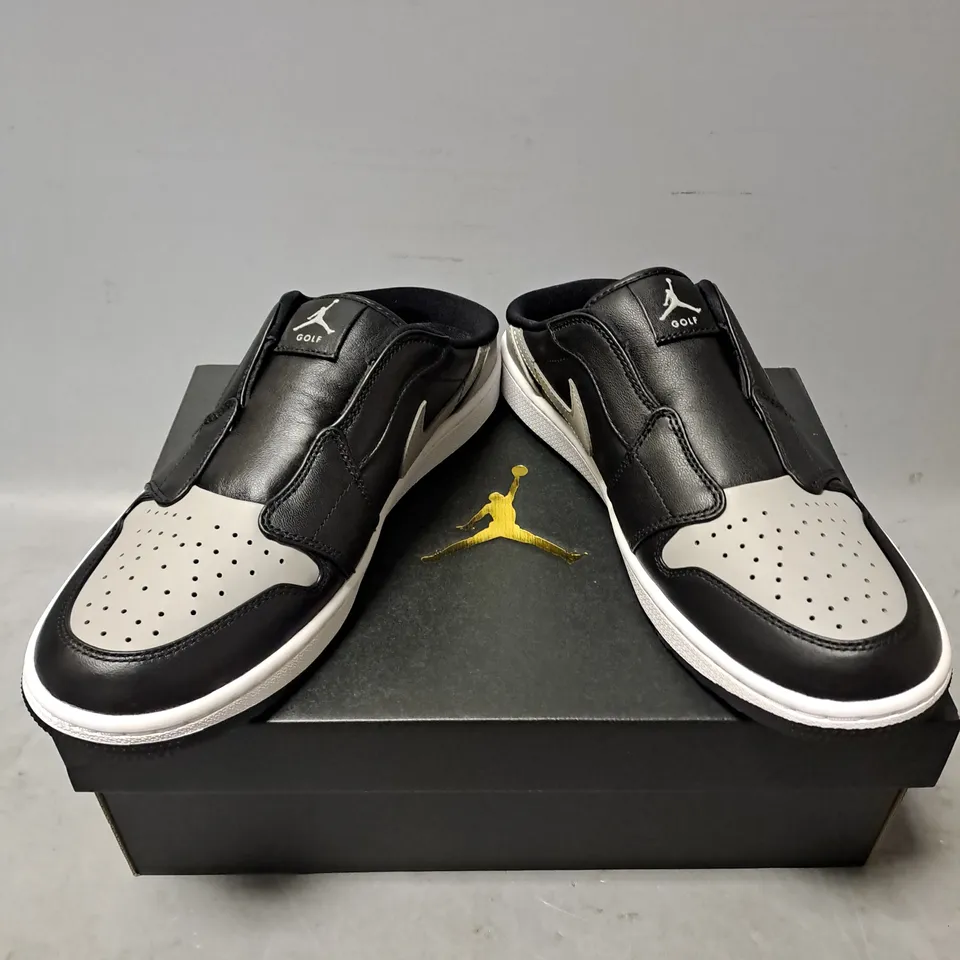 BOXED PAIR OF NIKE AIR JORDAN MULES IN BLACK/MEDIUM GREY SIZE 9