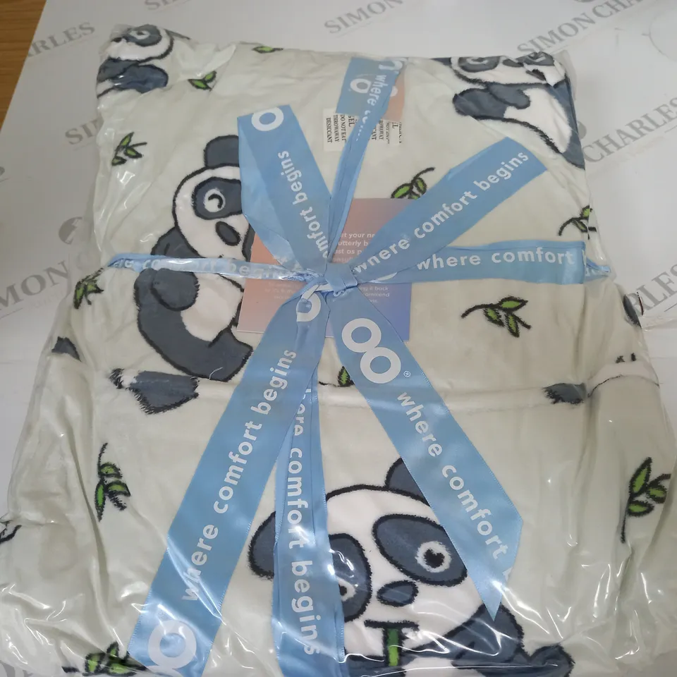 OODIE OVERSIZED WEARABLE BLANKET IN PANDA DESIGN