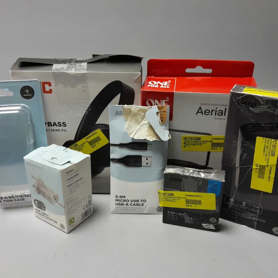 APPROXIMATELY 20 ASSORTED ELECTRICAL ITEMS TO INCLUDE ONE FOR ALL AERIAL, JVC HEADPHONES, SLIM POWER BANK, ETC
