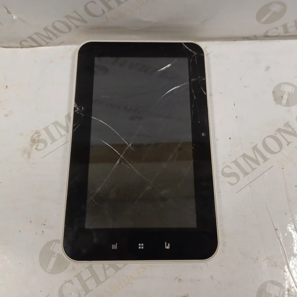 WHITE TABLET - MODEL UNKNOWN