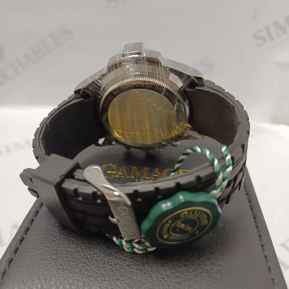 GAMAGES DRIVER GREY TRIPLE DATE DIAL TACHYMETER RUBBER STRAP WRISTWATCH	